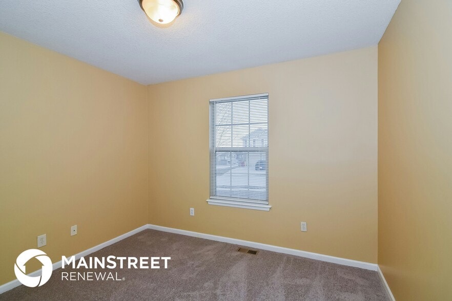 Building Photo - 1602 NW Hilltop Ln