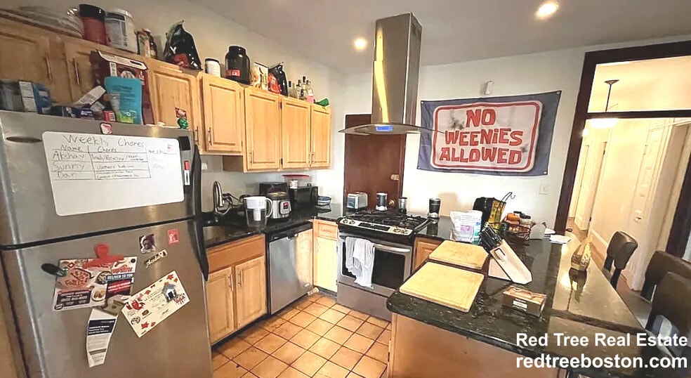 Building Photo - 64 Fisher Ave