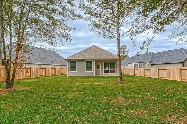 Building Photo - 348 Rise Ln