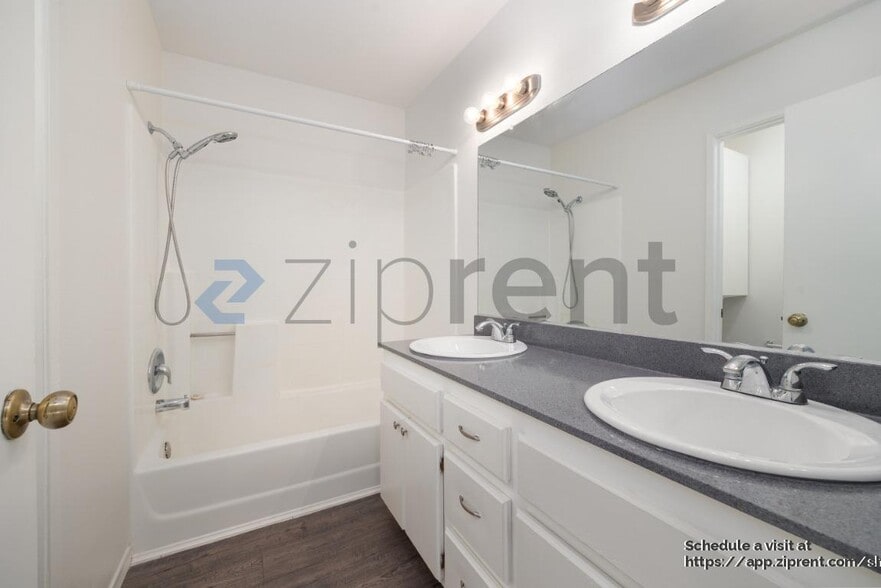 Building Photo - 4517 College Way