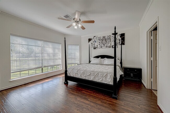 Building Photo - 8006 Devlin Dr