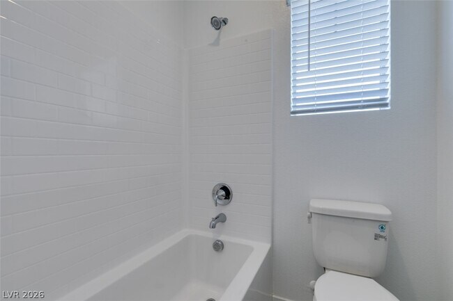 Building Photo - 405 Isla Enclave Wy