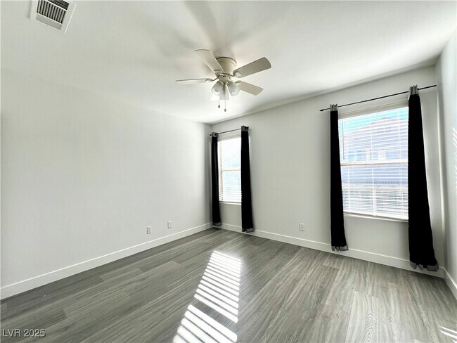 Building Photo - 9449 Amber Valley Ln