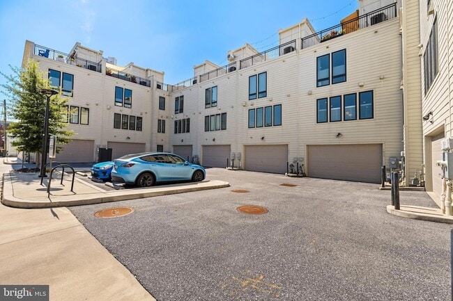 Building Photo - 1600 Beason St