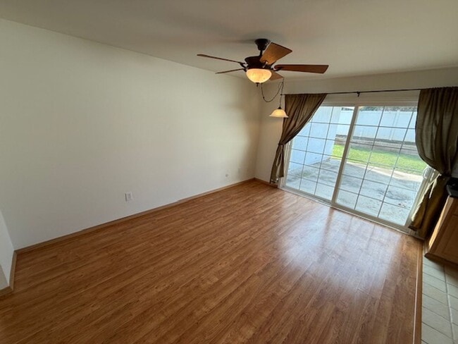 Building Photo - Charming Single-Story 3-Bedroom Home in Newhall!