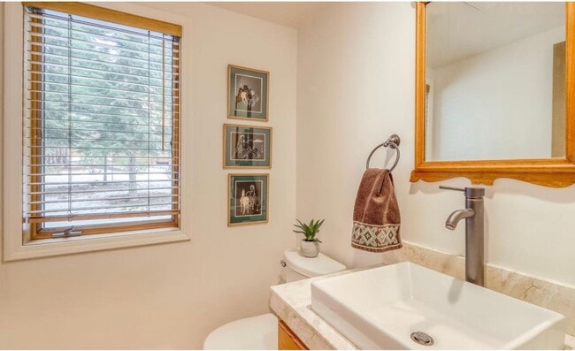Building Photo - Seasonal McCloud Rental - All Ulitlies Inc...