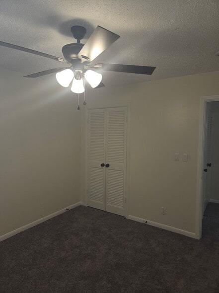 Building Photo - 583 Winding Creek Rd