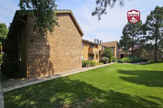 Primary Photo - 3335 S Ammons St