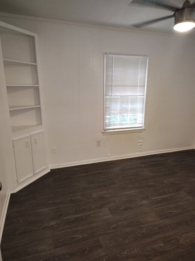 Building Photo - 144 Neatherwood Dr