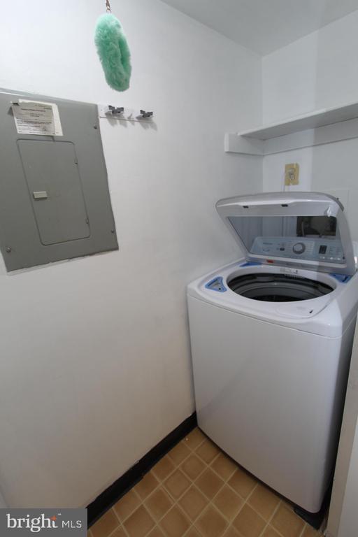 Building Photo - 7714 Tamarron Dr