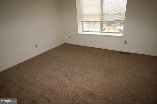 Building Photo - 2437 Norrington Dr