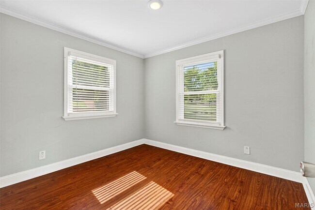 Building Photo - 112 Robin Hill Ln
