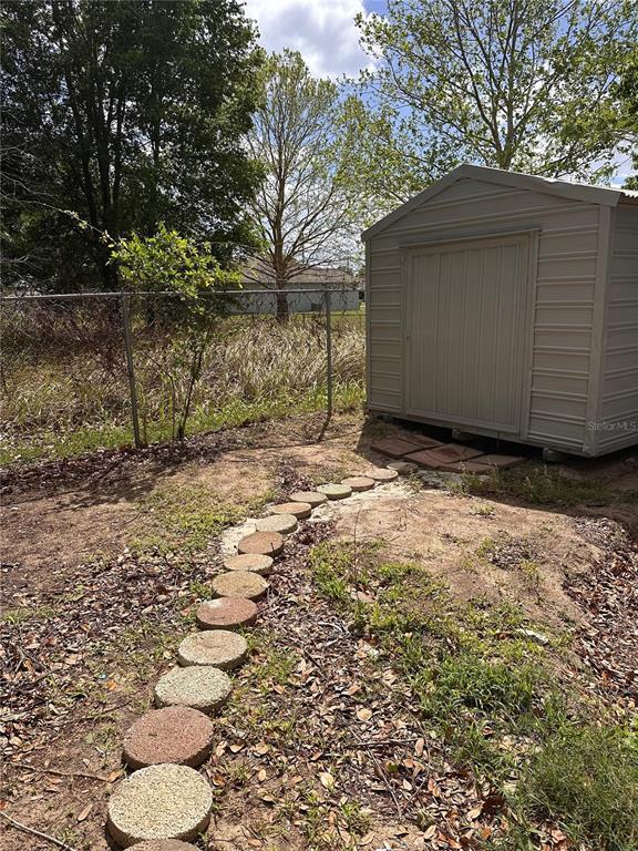 Building Photo - 40 Willow Run