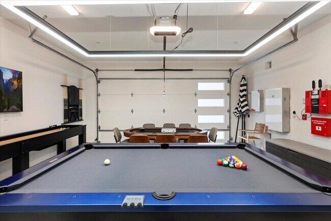 Building Photo - 51116 Avenida Mendoza