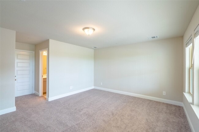 Building Photo - 7800 Manilla Dr