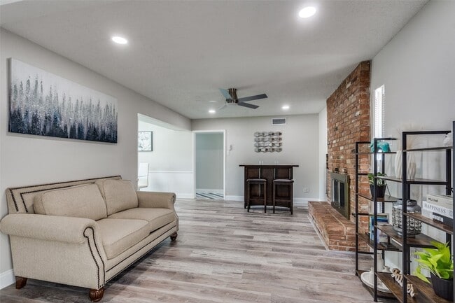 Building Photo - 2119 Quail Run