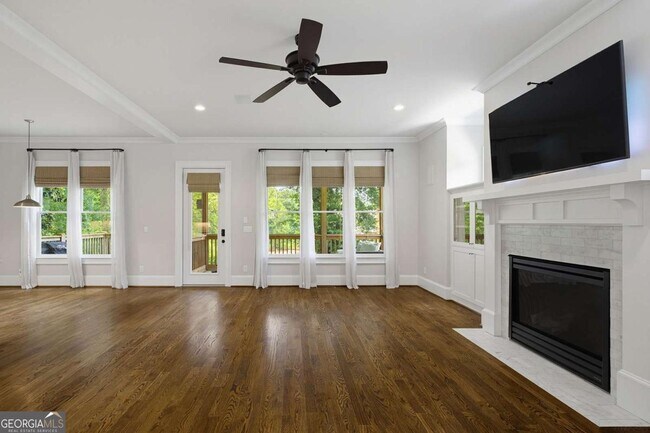 Building Photo - 1452 Woodland Hills Dr NE