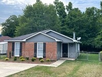 Building Photo - 2521 Lacey Oak Ct