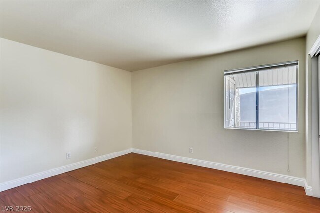Building Photo - 5229 Indian River Dr