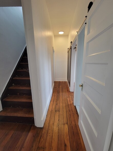 Building Photo - 247 E Allen St