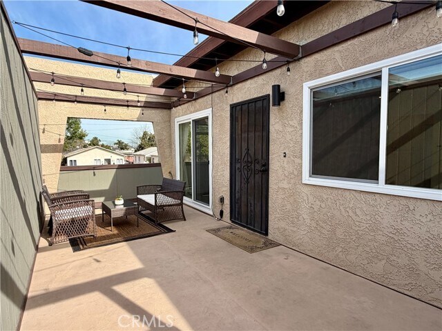 Building Photo - 1114 W 163rd St