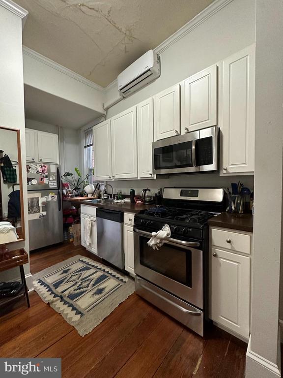 Building Photo - 1324 Pine St