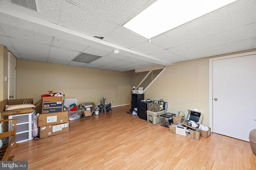 Building Photo - 146 Council Cir