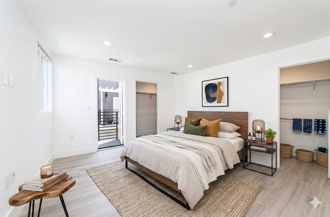 Building Photo - 5016 Pickford St