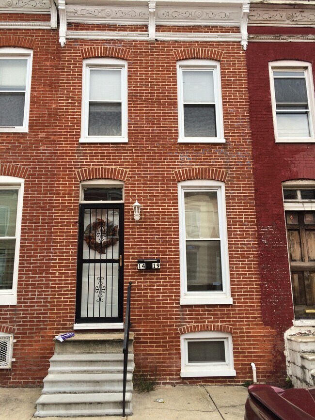 Front - 1419 Ward St