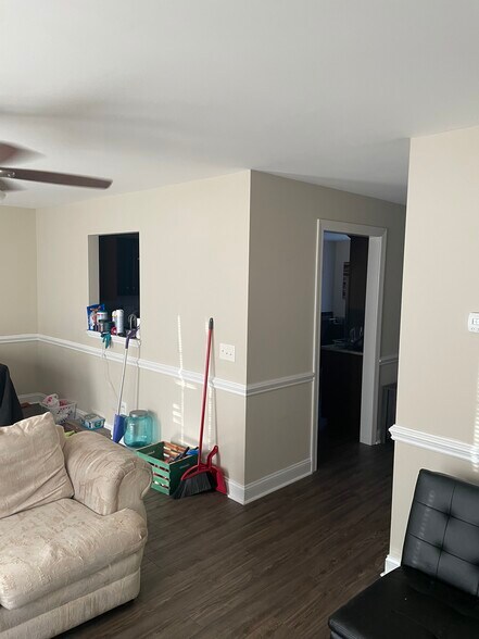 Building Photo - 500 Hillshade Ct