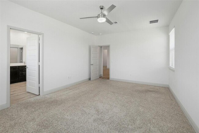 Building Photo - 16808 Ponte Cv