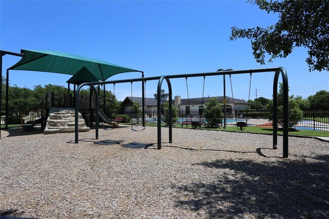 Building Photo - 26715 Richwood Oaks Dr