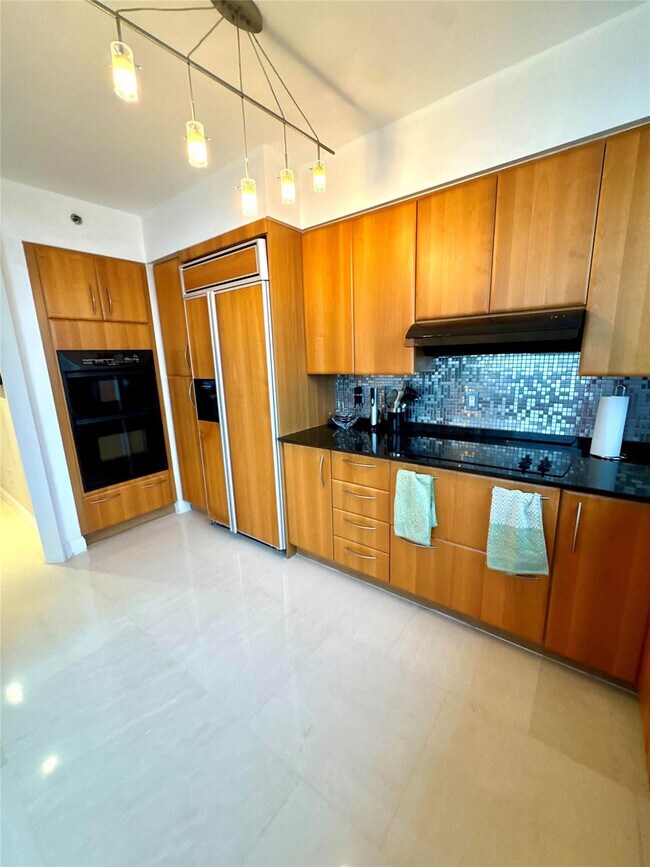 Building Photo - 19111 Collins Ave