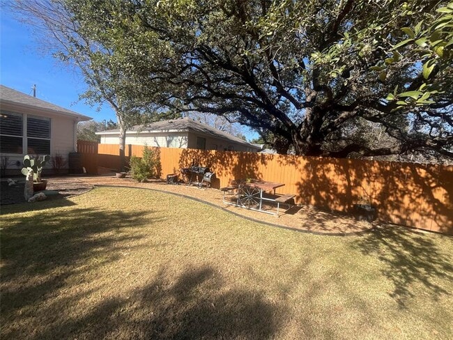 Building Photo - 2203 Yellow Bird Trail