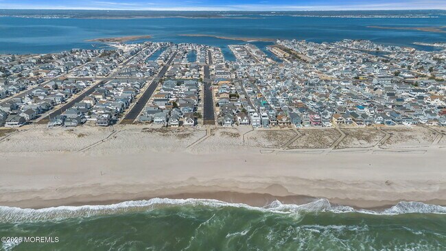 Building Photo - 65 Grand Central Ave