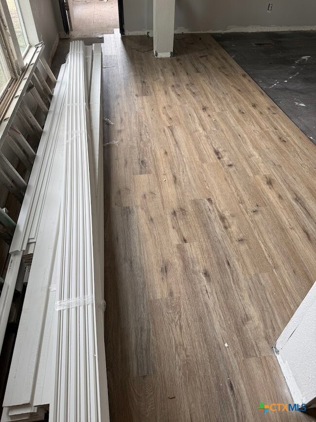 Building Photo - 230 Saddle Dr