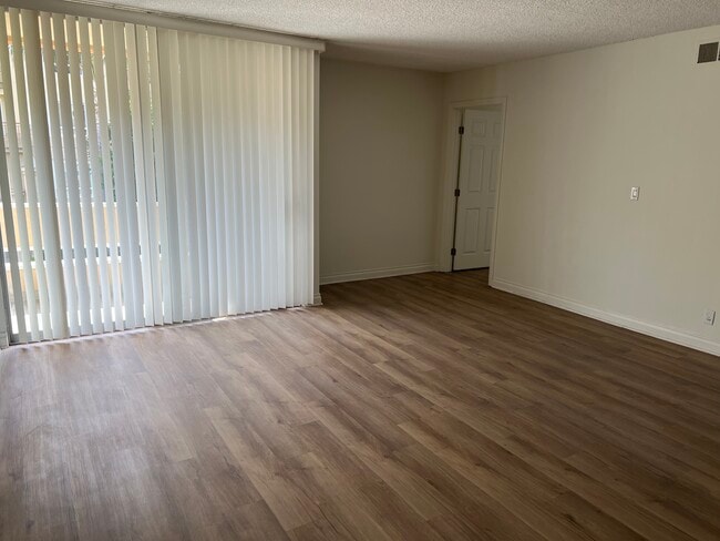 Building Photo - 321 S Willaman Dr