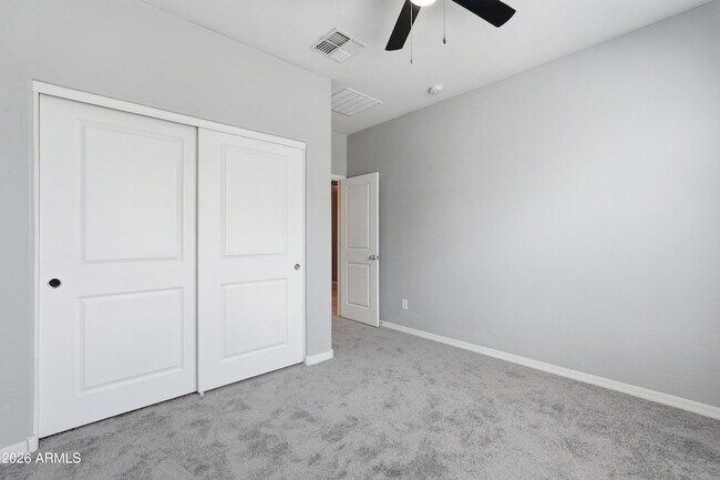 Building Photo - 1692 W Aztec Dr