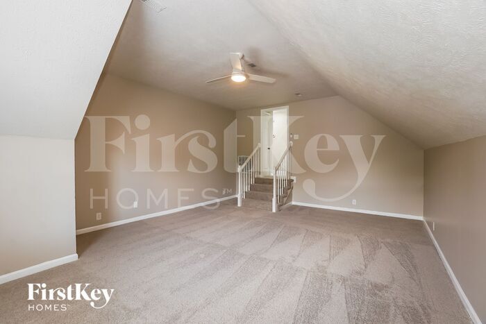 Building Photo - 3508 Clover Hill Dr