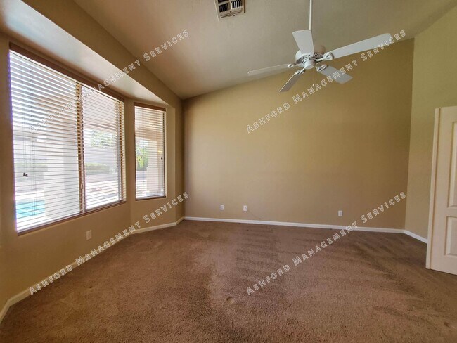 Building Photo - 3 BEDROOM WITH POOL NORTH SCOTTSDALE