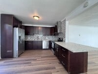 Building Photo - Charming 3-Bedroom Home with 2-Car Garage & Driveway Parking in North Long Beach