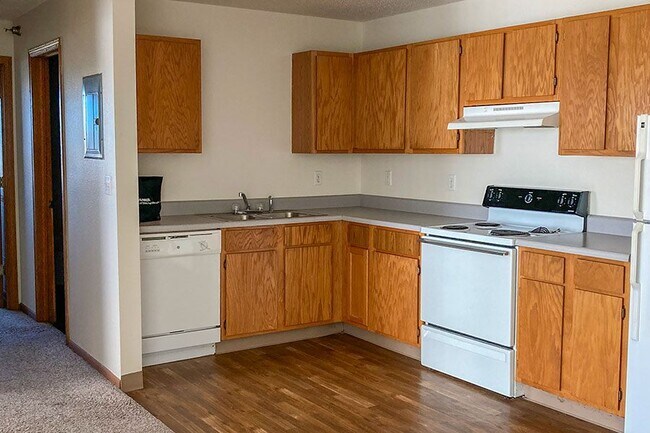 Building Photo - Country Club Estates