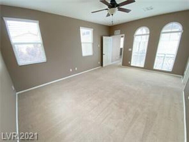 Building Photo - Lovely home with bedroom downstairs.
