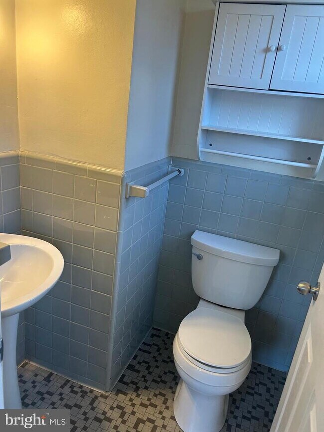 Building Photo - 3013 Nash Pl SE