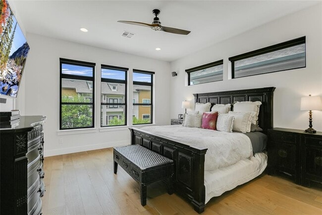 Building Photo - 13322 Galleria Cir