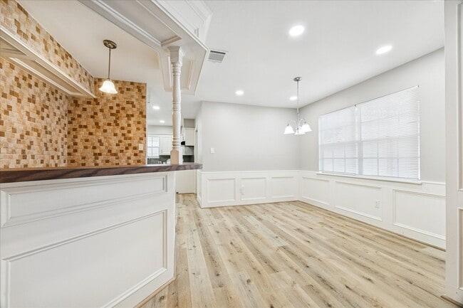 Building Photo - 1502 Big Horn Dr