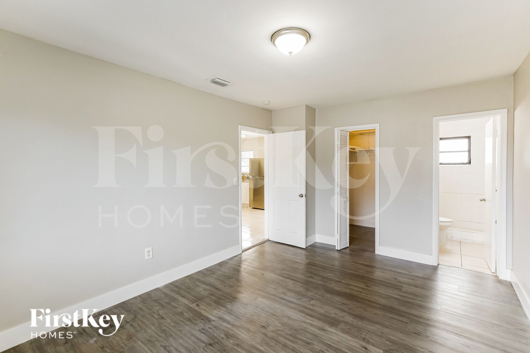 Building Photo - 18000 NW 6th Ct