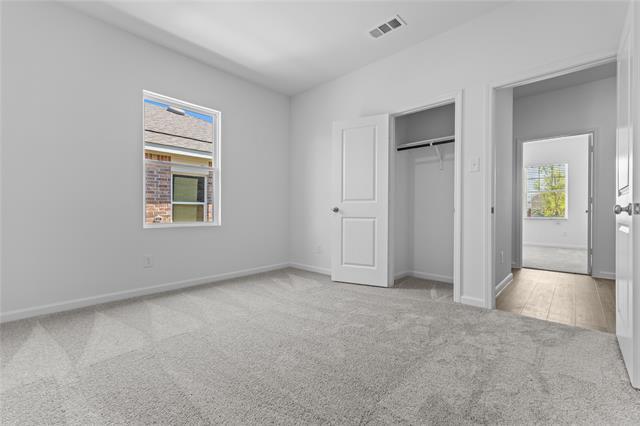 Building Photo - 4920 Weymouth Dr