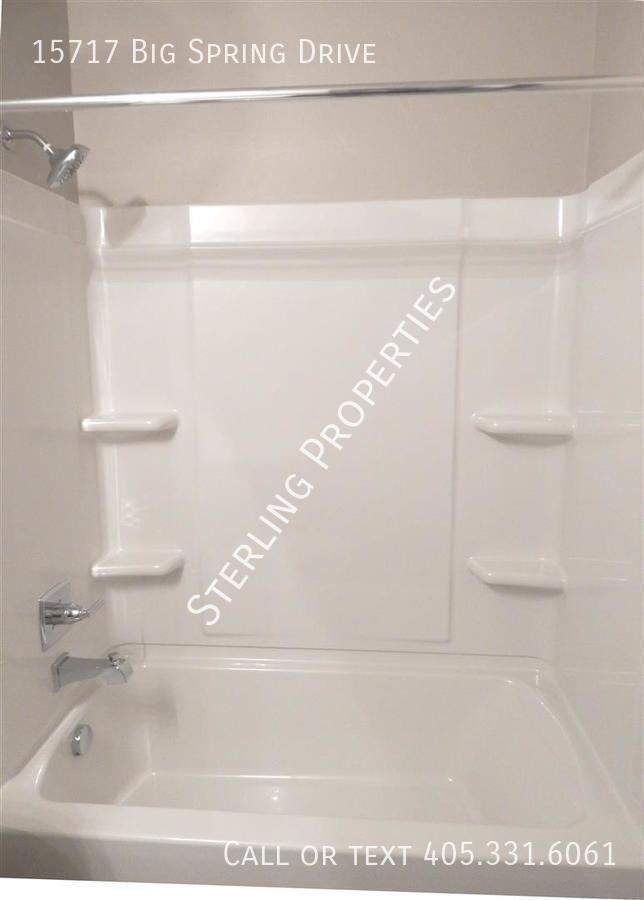 Building Photo - 15717 Big Spring Dr