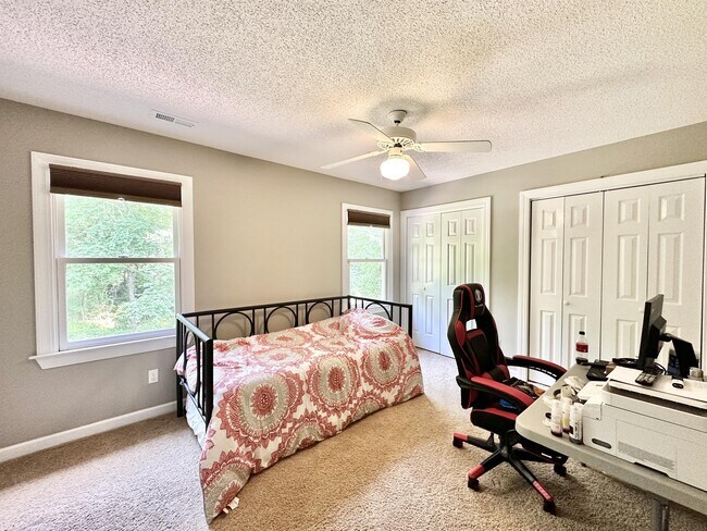 Building Photo - 1804 Crooked Creek Rd